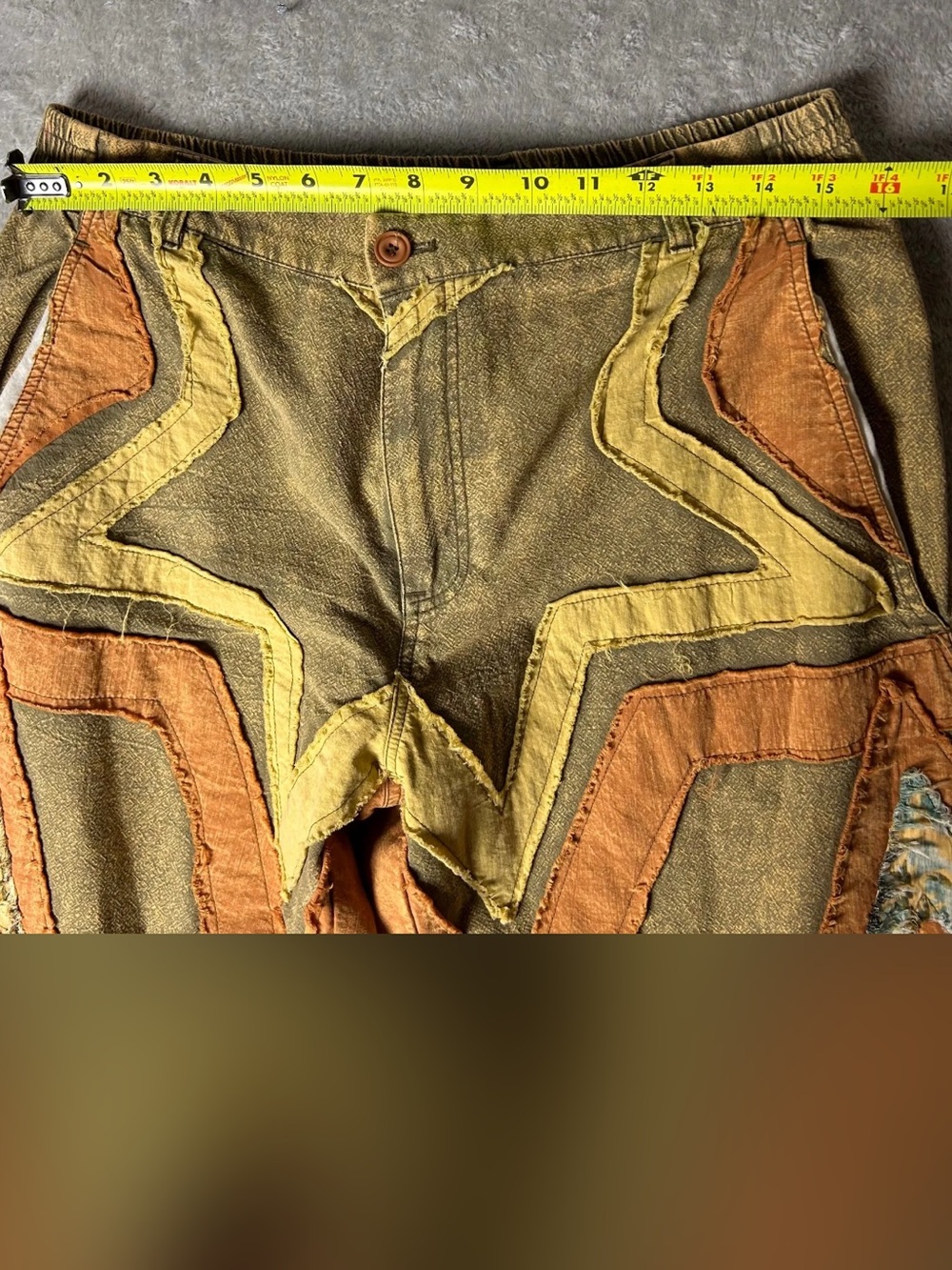 Oli and Hali washed Star Patch Pants - Picture 3 of 7